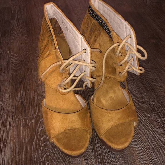 Tan Booties - Mi.iM - Picture 2 of 5